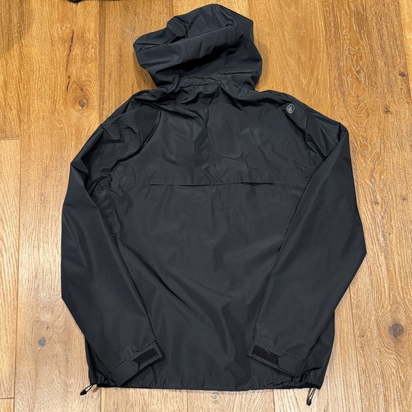 Volcom Men's Black Raincoat - Picture 3 of 3